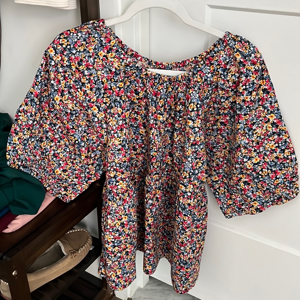 Old Navy top